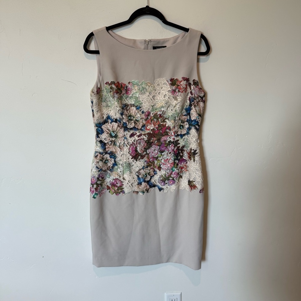 Tahari Floral Embroidered Sleeveless Sheath Dress Womens Size 10 Event Office